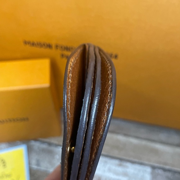 Louis Vuitton Coin Pouchette - Picture 4 of 11